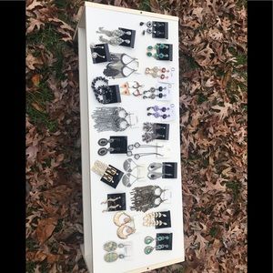 Earrings - Lot of 23 Costume earrings. Variety.